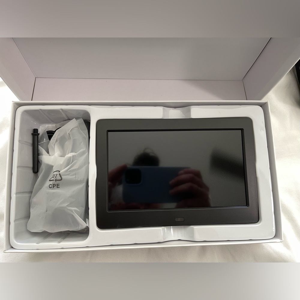 Digital Photo Frame 7”